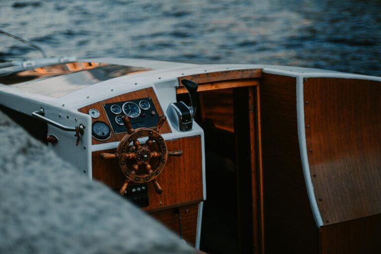 York: Self-Steer Boat Rental