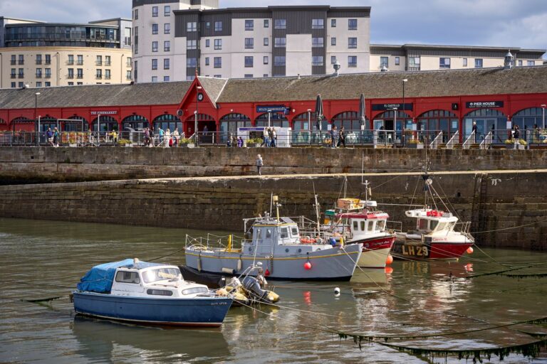 Edinburgh: Leith Waterfront Food Walking Tour
